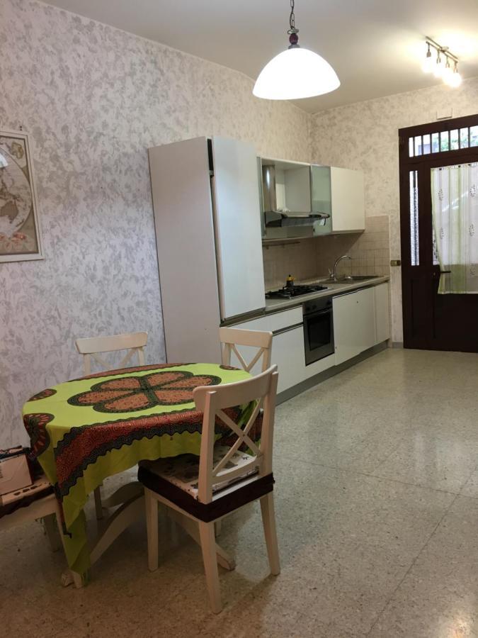 A due passi da Roma Mentana Exterior foto